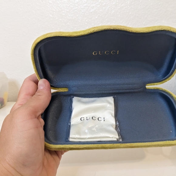 Gucci Sunglasses black and titanium cat eye - Picture 5 of 15